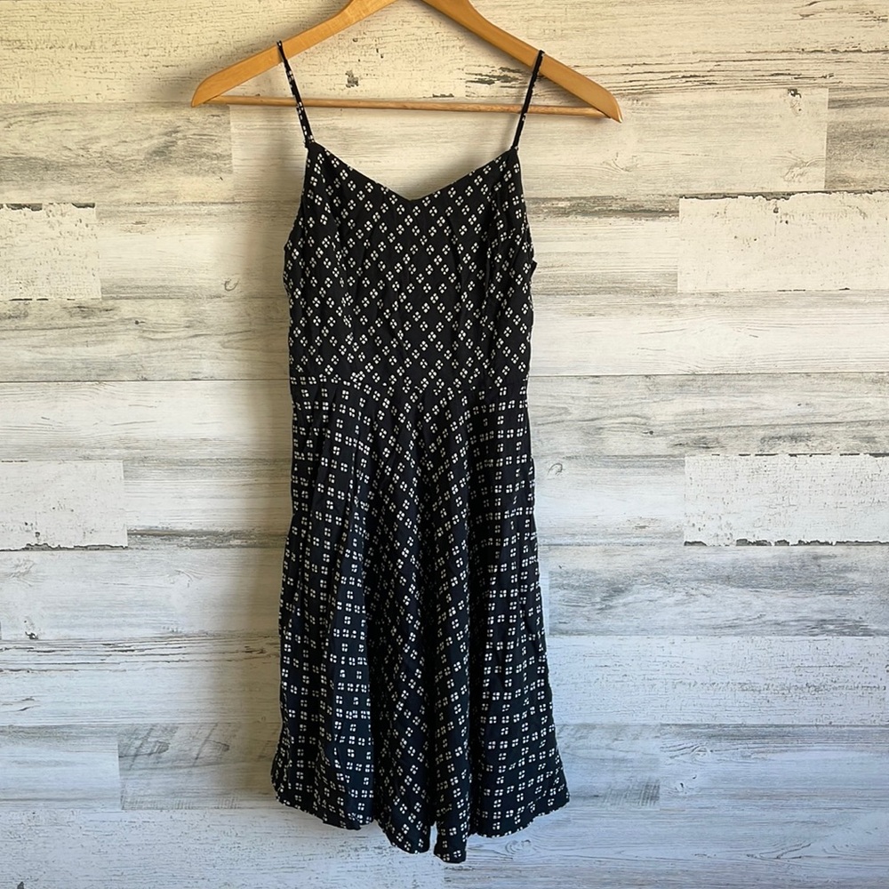 Old Navy Black and White Dress Size Small Petite